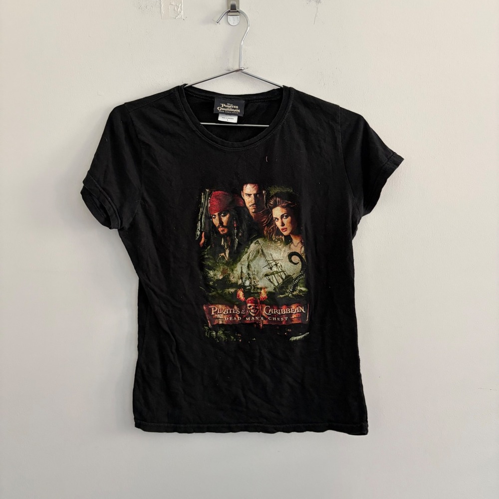 Disney Pirates of the Caribbean Dead Mans Chest Graphic T-Shirt Black Large